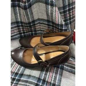 Nurture Woman's Mary Jane Brown Leather Buckle Pumps 9.5 Round Toe Office Church
